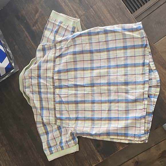 Button up - Picture 4 of 4